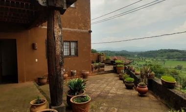 C145 Casa estilo colonial en venta con hermosa vista al Lago de Pátzcuaro Michoacán