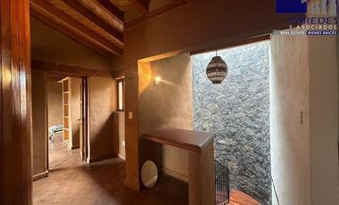 C145 Casa estilo colonial en venta con hermosa vista al Lago de Pátzcuaro Michoacán