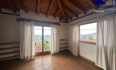 C145 Casa estilo colonial en venta con hermosa vista al Lago de Pátzcuaro Michoacán
