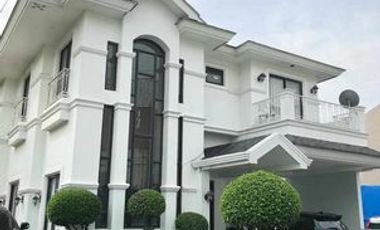 5BR House and Lot for Rent in Mahogany  Place 1, Acacia Estates, Taguig City