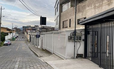 Departamento en venta en el centro de Sangolquí Valle de los Chillos.