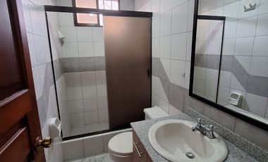 RENTA AMPLIO DEPARTAMENTO SECTOR SOLCA / EMBAJADA AMERICANA