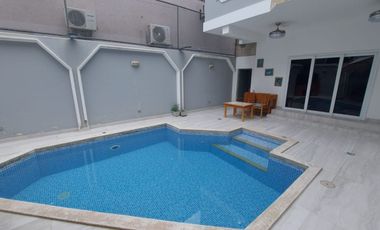 Kennedy Norte, Se renta Casa 3 dormitorios c/s muebles con piscina