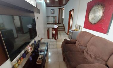 Kennedy Norte, Se renta Casa 3 dormitorios c/s muebles con piscina