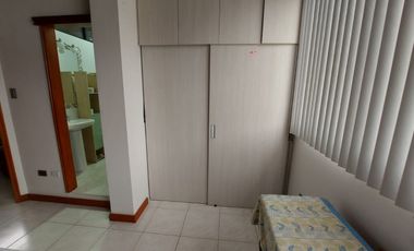 Kennedy Norte, Se renta Casa 3 dormitorios c/s muebles con piscina