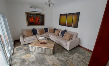 Kennedy Norte, Se renta Casa 3 dormitorios c/s muebles con piscina