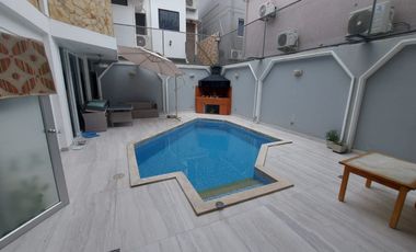 Kennedy Norte, Se renta Casa 3 dormitorios c/s muebles con piscina