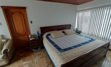 Kennedy Norte, Se renta Casa 3 dormitorios c/s muebles con piscina