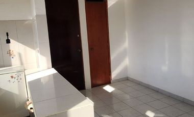 Estudio en Renta. 27m2 2o piso. una Recamara. Cerca Metro Oceanía.