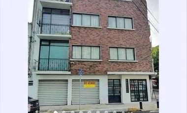 LUISA 282 VENDE LOCAL