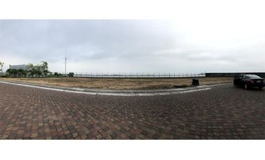 Venta de Terreno en Samborondon - Mocoli- Urbanización Barlovento