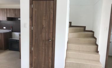 Casas en venta de 90 m2 en Calderón, Quito . Ecuador.