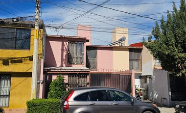 Casa en Venta al Norte de Aguascalientes Condominio Villa Campestre Ubicado en 3er Anillo esquina con Paseo Maravillas