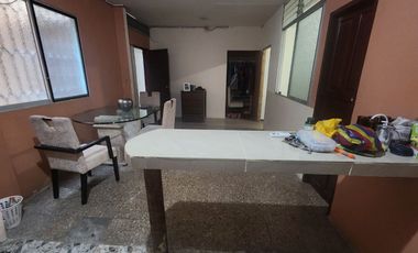 Garzota Se Vende Casa Rentera Dos Locales, 3 Departamentos