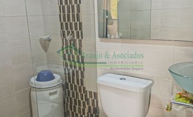 Vendemos hermosa casa de dos pisos y esquinera