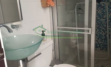 Vendemos hermosa casa de dos pisos y esquinera