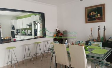 Vendemos hermosa casa de dos pisos y esquinera