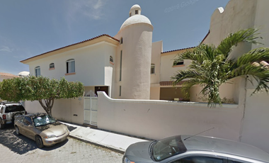 CASA EN VENTA CERCA DE LA PLAYA A PRECIO ECONOMICO (REMATE) - Melchor Ocampo 152, Díaz Ordaz, 48310 Puerto Vallarta, Jal.