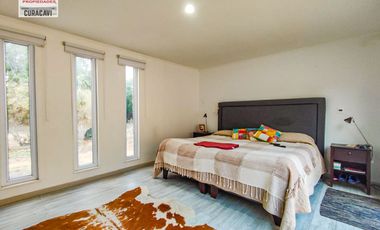 🏠León Propiedades vende casa estilo mediterraneo, en sector Los Naranjos, Curacavi🏠