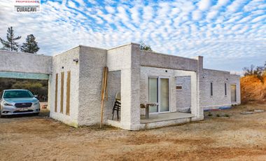 🏠León Propiedades vende casa estilo mediterraneo, en sector Los Naranjos, Curacavi🏠