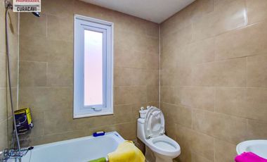 🏠León Propiedades vende casa estilo mediterraneo, en sector Los Naranjos, Curacavi🏠