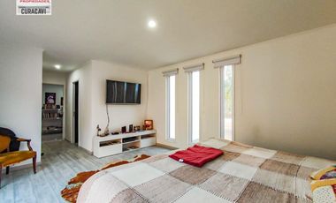 🏠León Propiedades vende casa estilo mediterraneo, en sector Los Naranjos, Curacavi🏠