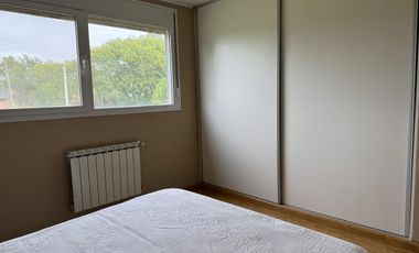 IMPORTANTE CASA DE 3 DORM +QUINCHO+PILETA Y SALON