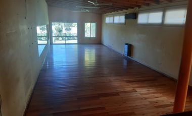 IMPORTANTE CASA DE 3 DORM +QUINCHO+PILETA Y SALON