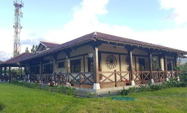 HERMOSA PROPIEDAD RUSTICA, ALTOS DEL VALLE