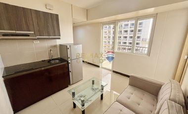 For Sale: Semi-furnished 1 Bedroom in SoleMare Parksuites Paranaque