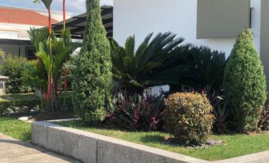 CASA  PARCELACION VALLE DEL RIO JAMUNDI.