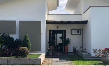 CASA  PARCELACION VALLE DEL RIO JAMUNDI.