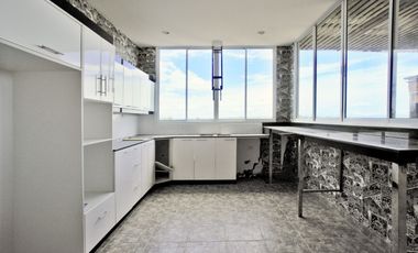 Duplex Penthouse Condo
