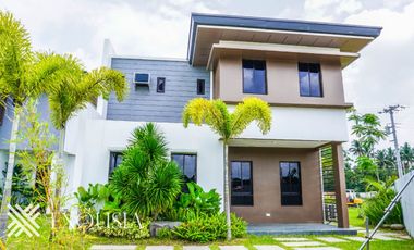 5-BEDROOM PLUS MAID'S ROOM SINGLE ATTACHED UNIT LOCATED IN THE VILLAGES AT LIPA
