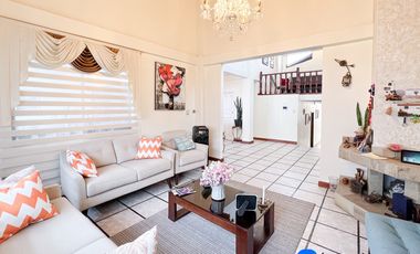 Casa en venta en sector Epoca a pocos metros de la Unidad de Policía y cerca del centro de la ciudad de Loja