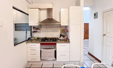 Casa en venta en sector Epoca a pocos metros de la Unidad de Policía y cerca del centro de la ciudad de Loja