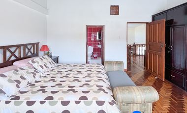 Casa en venta en sector Epoca a pocos metros de la Unidad de Policía y cerca del centro de la ciudad de Loja