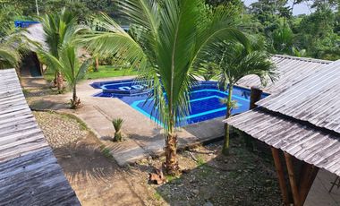 Precio de Remate Complejo Turístico - Hostería Cotundo Archidona - Oriente Ecuador . C: 968 M², T: 15.000 M². $ 179.000