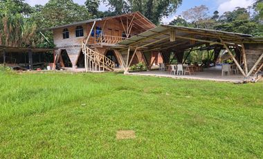 Precio de Remate Complejo Turístico - Hostería Cotundo Archidona - Oriente Ecuador . C: 968 M², T: 15.000 M². $ 179.000