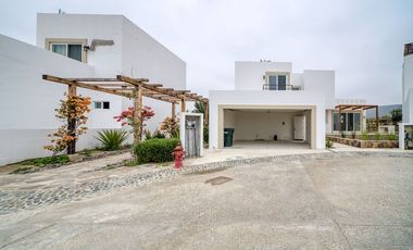 Casa nueva en Villas Punta Piedra con acceso a Playa