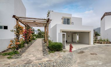 Casa nueva en Villas Punta Piedra con acceso a Playa