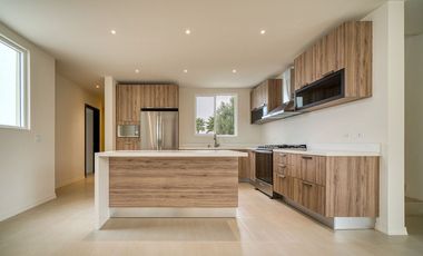Casa nueva en Villas Punta Piedra con acceso a Playa