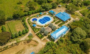 TE ALQUILO HEMROSA FINCA EN LA MESA DE LOS SANTOS