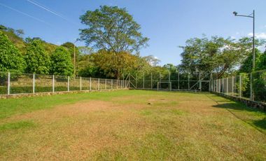 TE ALQUILO HEMROSA FINCA EN LA MESA DE LOS SANTOS