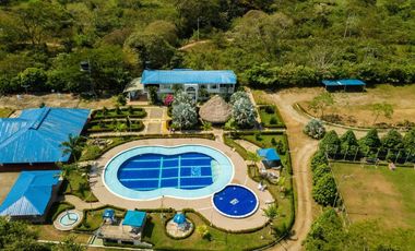 TE ALQUILO HEMROSA FINCA EN LA MESA DE LOS SANTOS