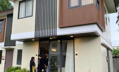 HOUSE AND LOT FOR SALE HANNA  QUADRUPLEX MINAMI RESIDENCES LOCATED GENERAL TRIAS CAVITE 45MINS AWAY FROM METRO MANILA .