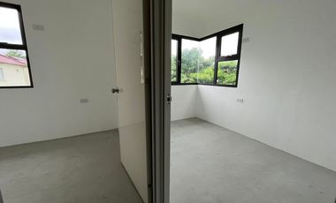 HOUSE AND LOT FOR SALE HANNA  QUADRUPLEX MINAMI RESIDENCES LOCATED GENERAL TRIAS CAVITE 45MINS AWAY FROM METRO MANILA .