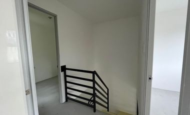 HOUSE AND LOT FOR SALE HANNA  QUADRUPLEX MINAMI RESIDENCES LOCATED GENERAL TRIAS CAVITE 45MINS AWAY FROM METRO MANILA .