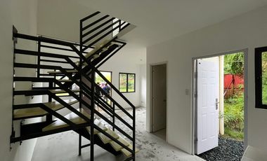 HOUSE AND LOT FOR SALE HANNA  QUADRUPLEX MINAMI RESIDENCES LOCATED GENERAL TRIAS CAVITE 45MINS AWAY FROM METRO MANILA .
