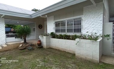 PRE OWNED BUNGALOW HOUSE IN ANGELES CITY NEAR SM TELABASTAGAN AND HOLY ANGEL UNIVERSITY